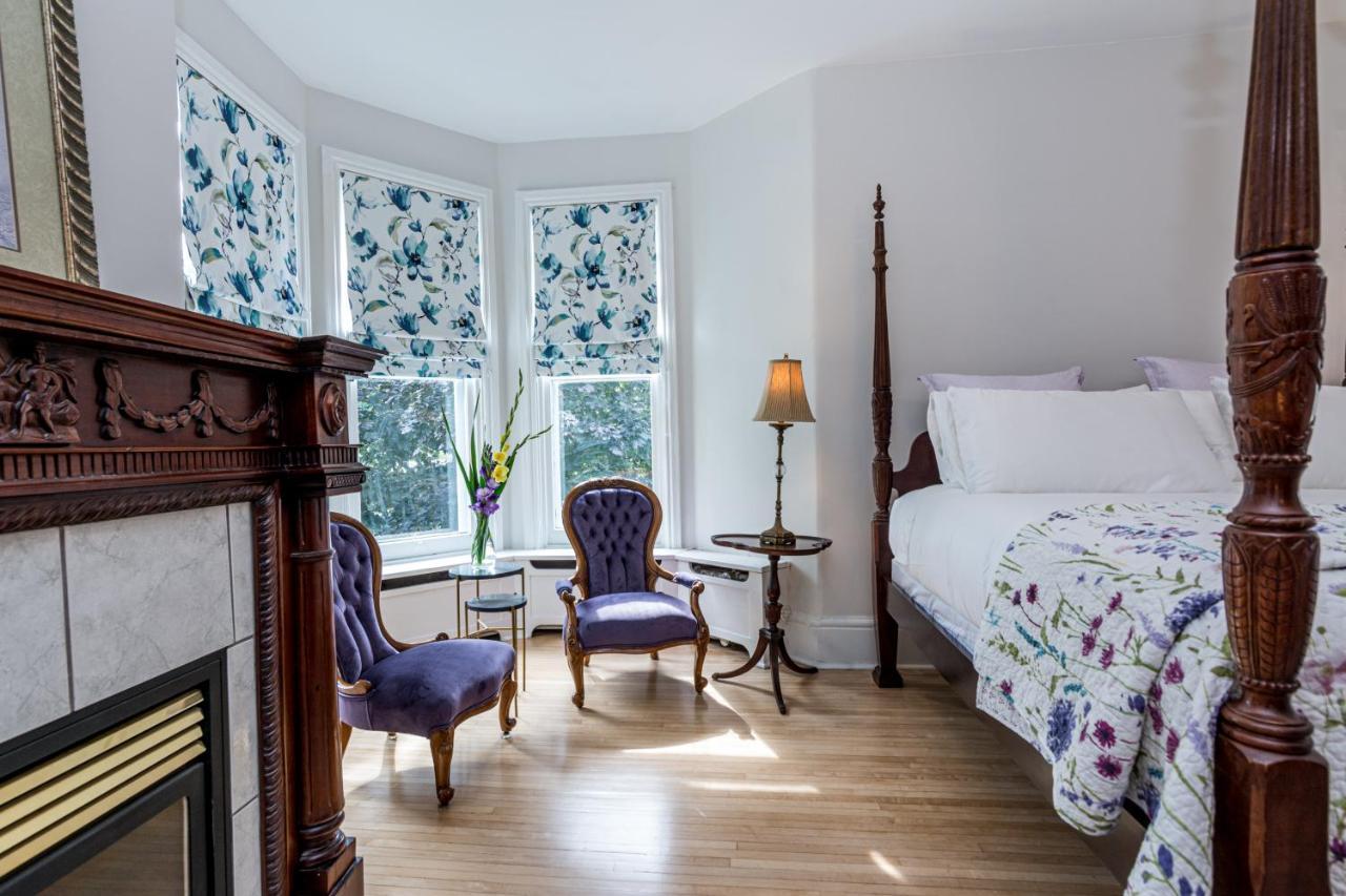 The Secret Garden Inn Кінгстон Екстер'єр фото