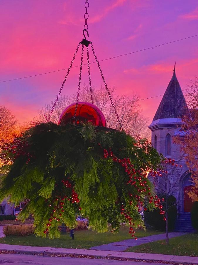 The Secret Garden Inn Кінгстон Екстер'єр фото